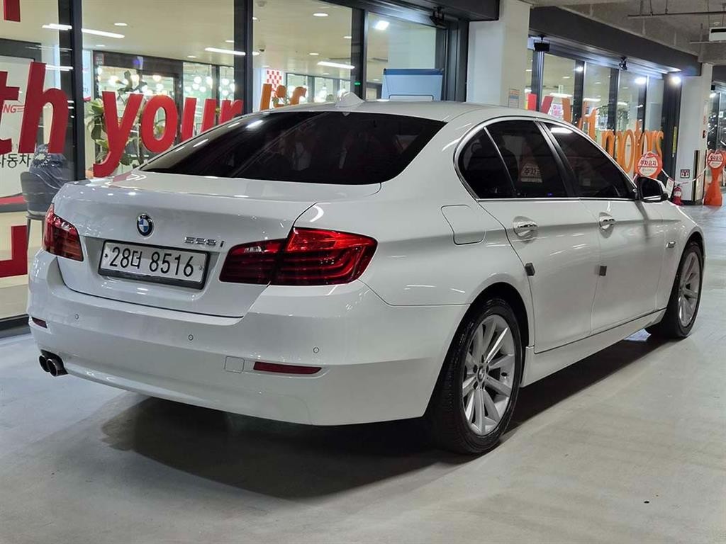 BMW 5시리즈 5시리즈 (F10) 528i 이미지 4