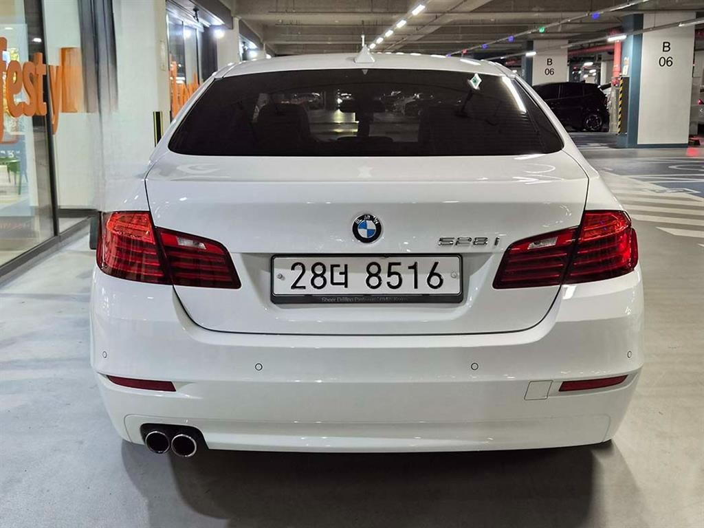 BMW 5시리즈 5시리즈 (F10) 528i 이미지 5