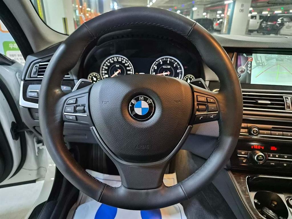 BMW 5시리즈 5시리즈 (F10) 528i 이미지 8