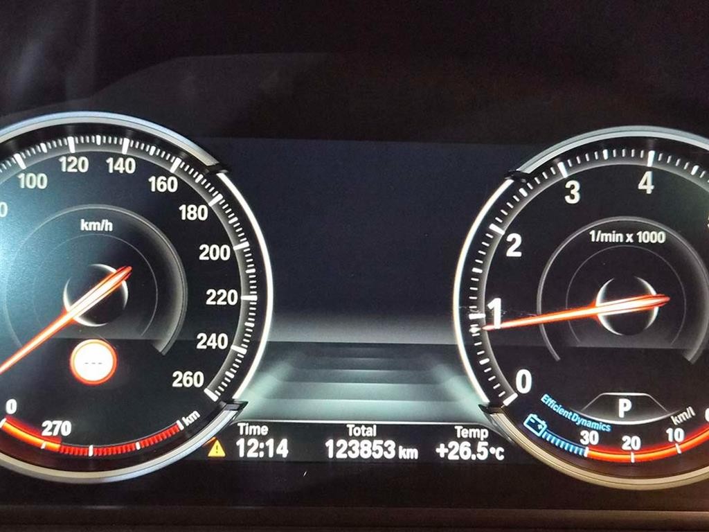 BMW 5시리즈 5시리즈 (F10) 528i 이미지 9