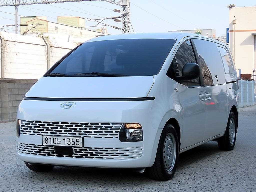 현대 스타리아 2WD 디젤 카고 스마트 5인승 이미지 2