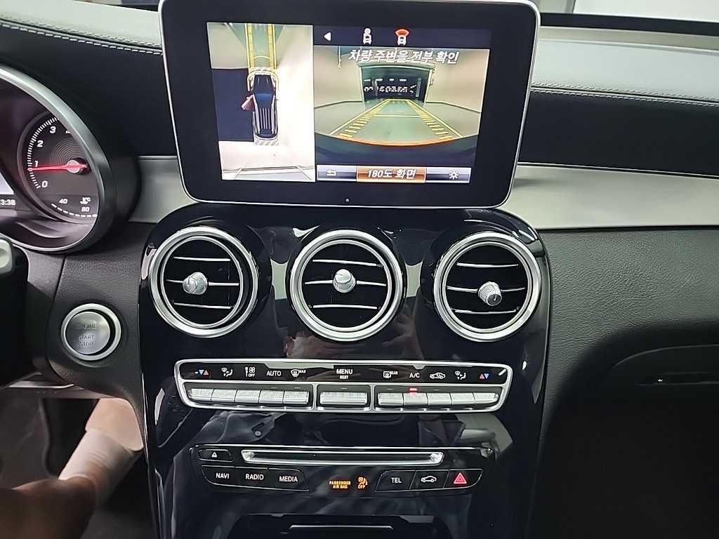 벤츠 GLC 클래스 GLC클래스 X253 GLC 300 4MATIC AMG LINE 이미지 10