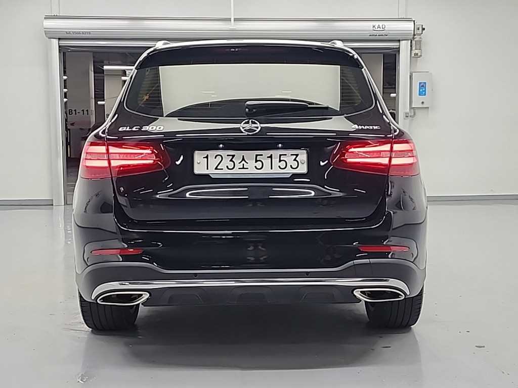 벤츠 GLC 클래스 GLC클래스 X253 GLC 300 4MATIC AMG LINE 이미지 3