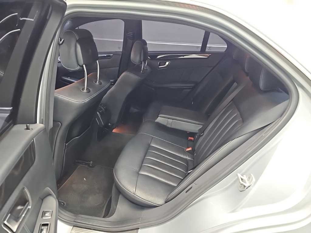 벤츠 E 클래스 E-클래스 W212 E300 4MATIC 아방가르드 이미지 12