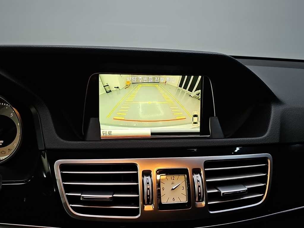 벤츠 E 클래스 E-클래스 W212 E300 4MATIC 아방가르드 이미지 16