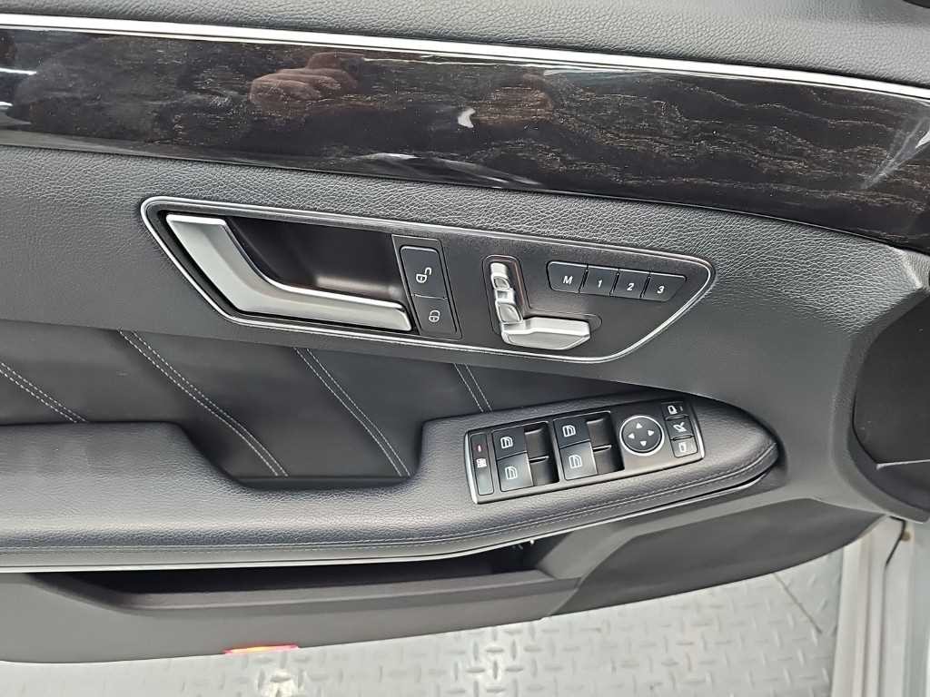 벤츠 E 클래스 E-클래스 W212 E300 4MATIC 아방가르드 이미지 17
