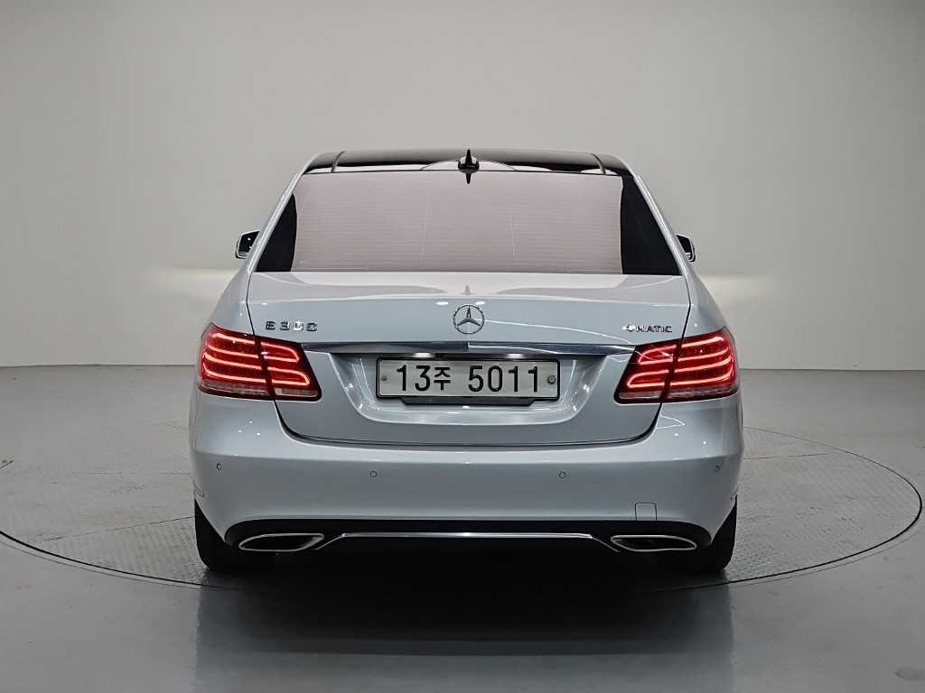 벤츠 E 클래스 E-클래스 W212 E300 4MATIC 아방가르드 이미지 3