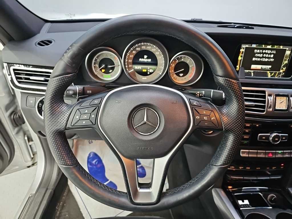 벤츠 E 클래스 E-클래스 W212 E300 4MATIC 아방가르드 이미지 9