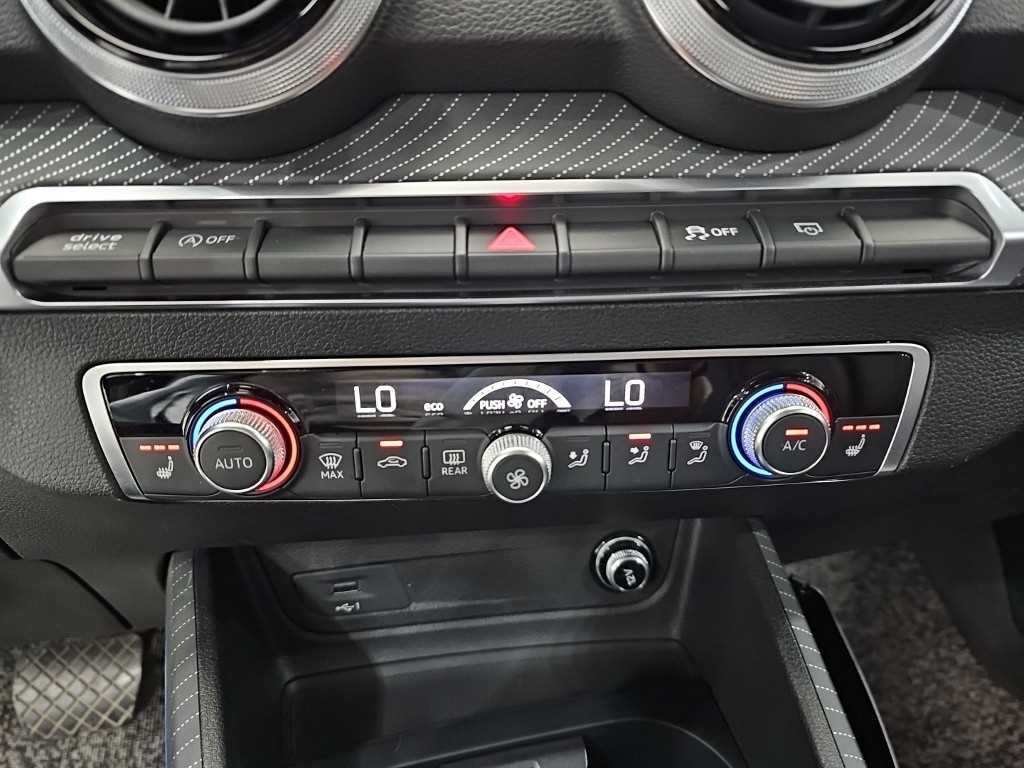 아우디 Q2 35 TDI 프리미엄 이미지 10