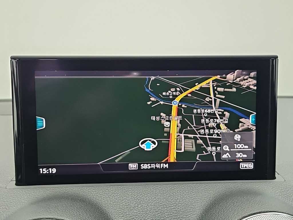 아우디 Q2 35 TDI 프리미엄 이미지 14