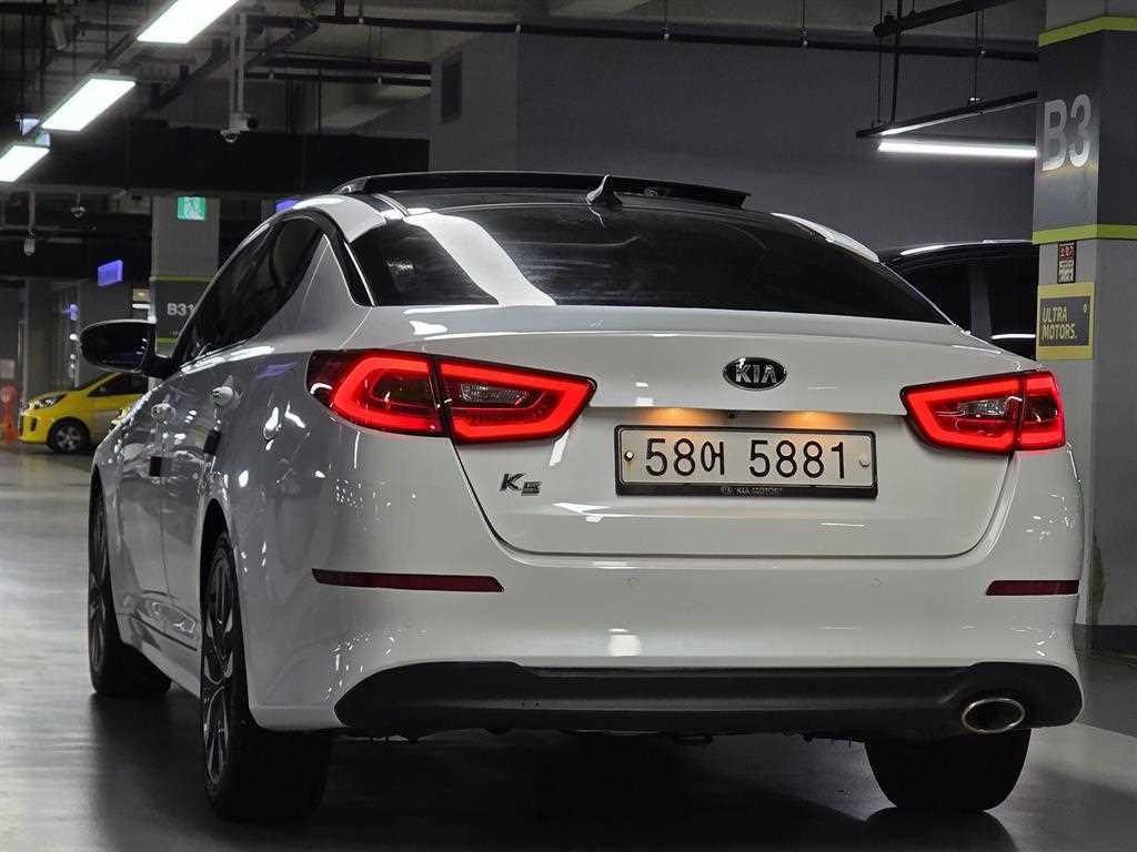 기아 K5 더 뉴 K5 2.0 LPI 프레스티지 이미지 4