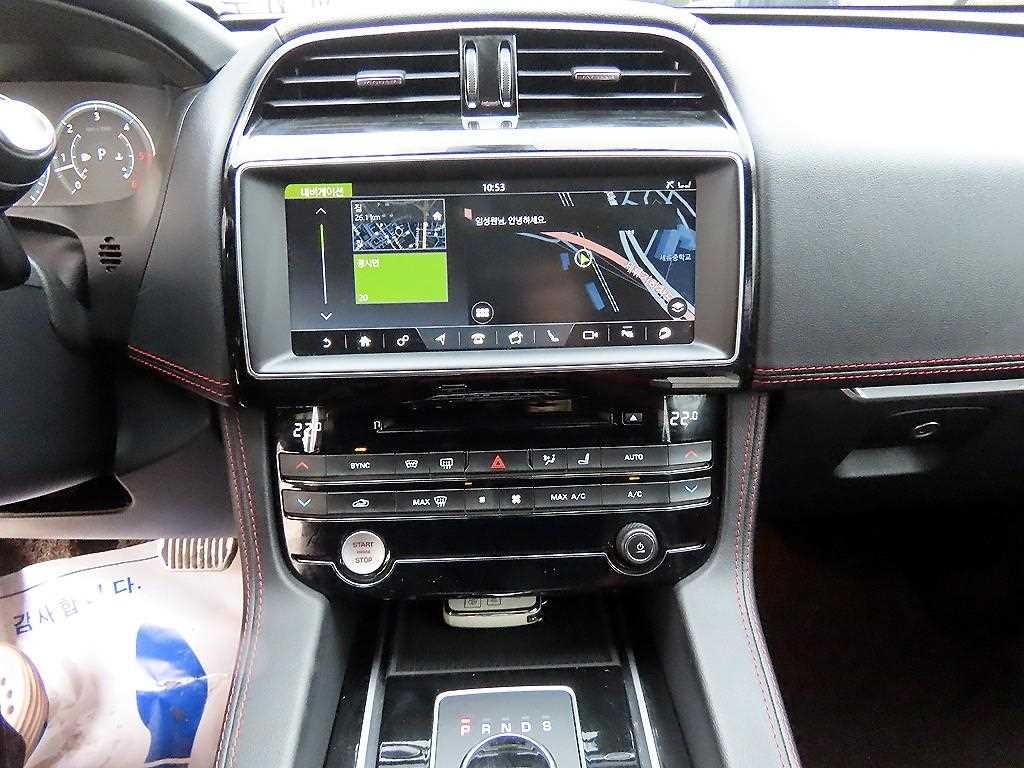 재규어 F-PACE 30d S 이미지 13