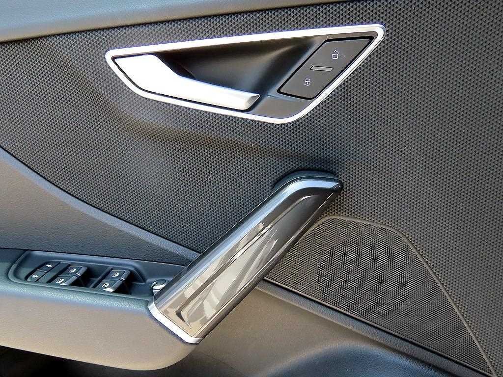 아우디 Q2 35 TDI 프리미엄 이미지 11