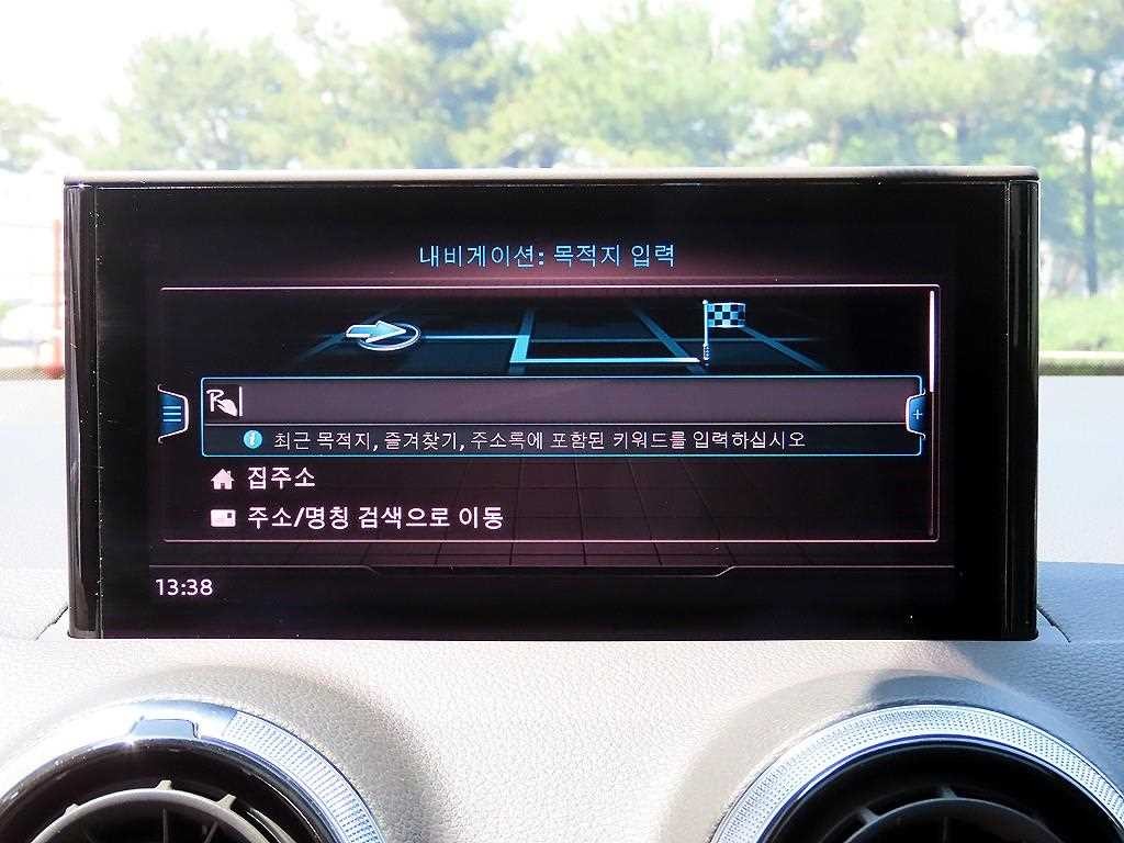 아우디 Q2 35 TDI 프리미엄 이미지 14
