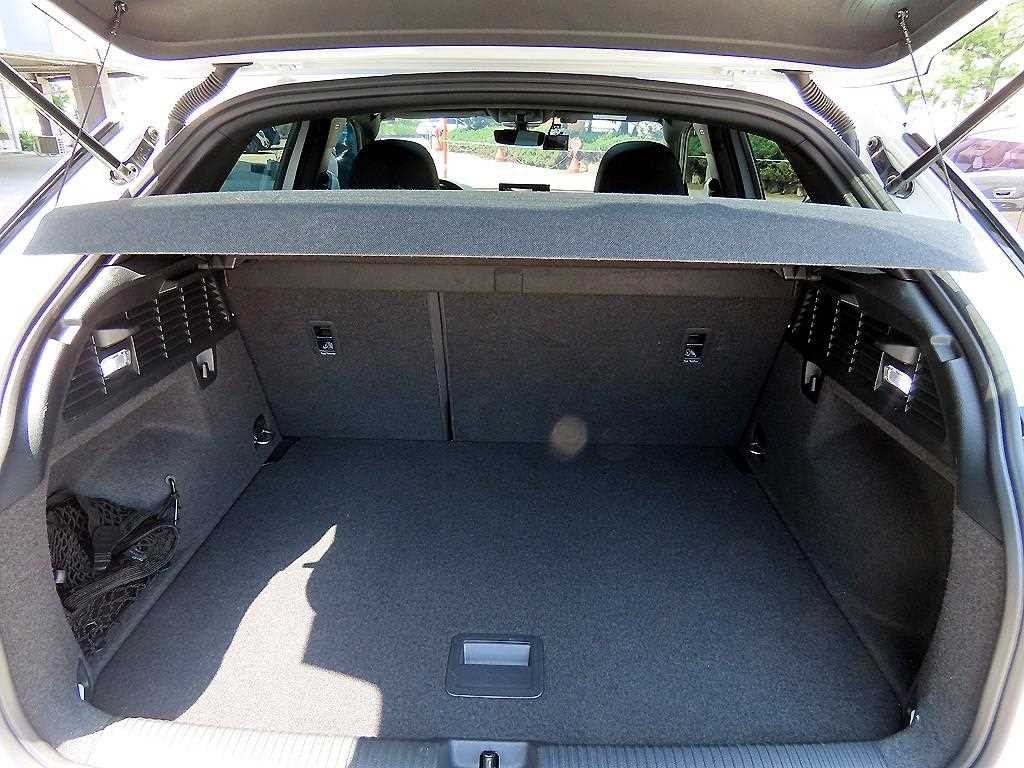 아우디 Q2 35 TDI 프리미엄 이미지 18