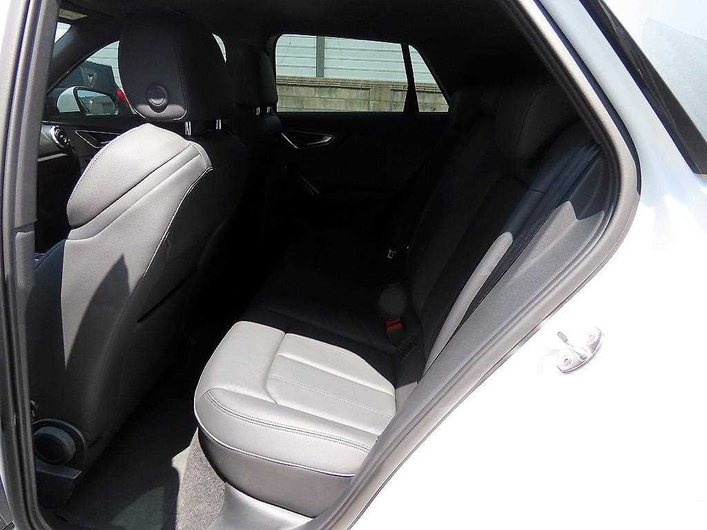 아우디 Q2 35 TDI 프리미엄 이미지 6