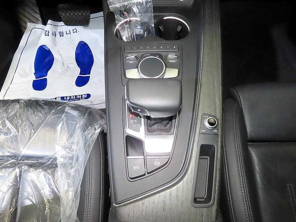 아우디 A4 A4 (B9) 30 TDI 프리미엄 이미지 12