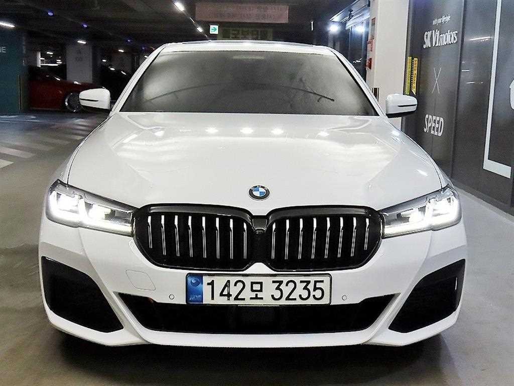 BMW 5시리즈 5시리즈 (G30) 523d M 스포츠 이미지 2