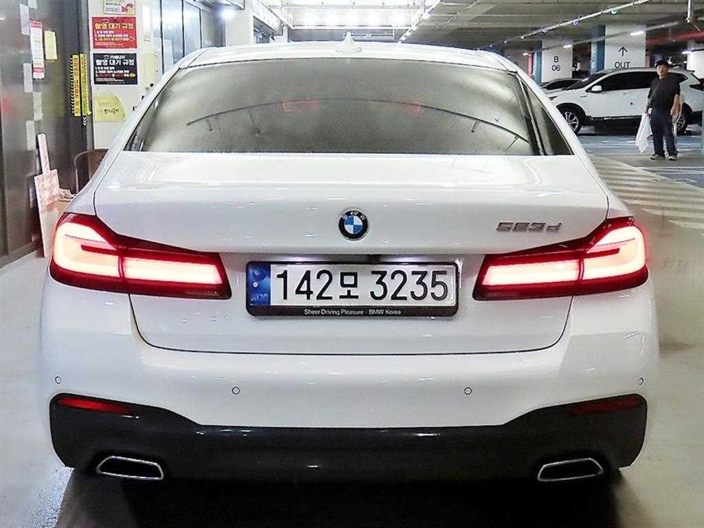 BMW 5시리즈 5시리즈 (G30) 523d M 스포츠 이미지 5