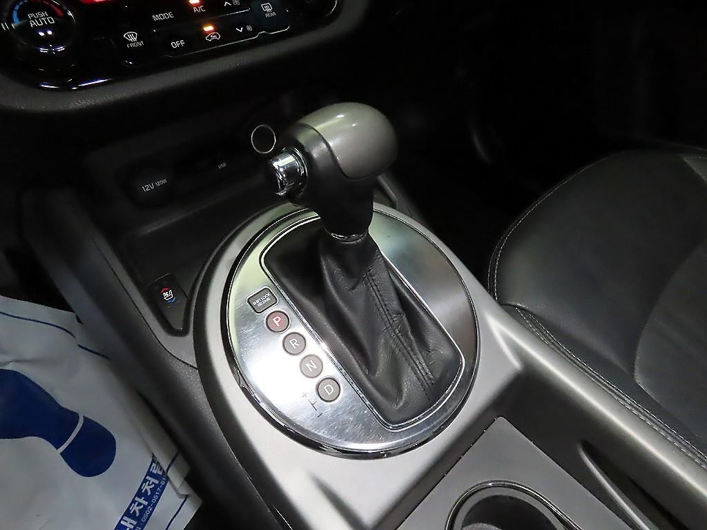 기아 스포티지 더 뉴 스포티지 R 디젤 2WD 프레스티지 이미지 12