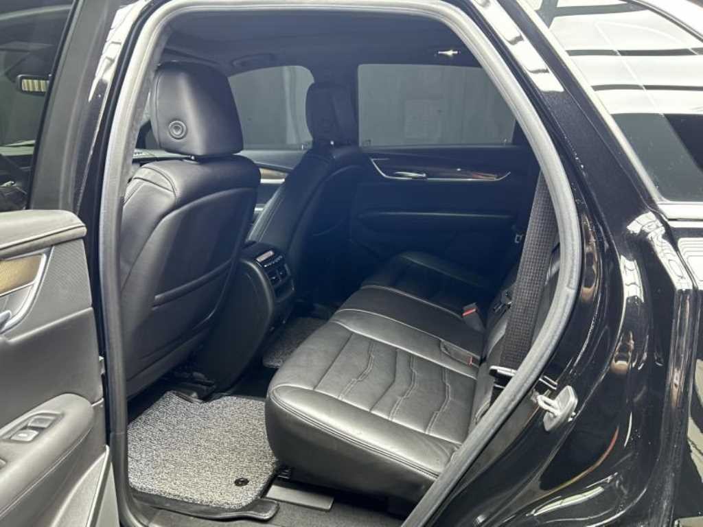 캐딜락 XT5 3.6 플래티넘 AWD 이미지 6