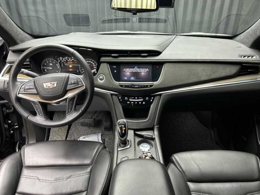 캐딜락 XT5 3.6 플래티넘 AWD 이미지 8