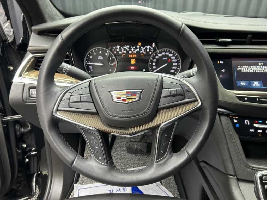 캐딜락 XT5 3.6 플래티넘 AWD 이미지 9
