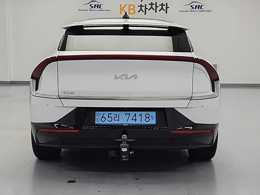 기아 EV6 롱레인지 AWD 어스 이미지 4