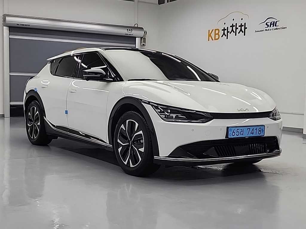 기아 EV6 롱레인지 AWD 어스 이미지 5