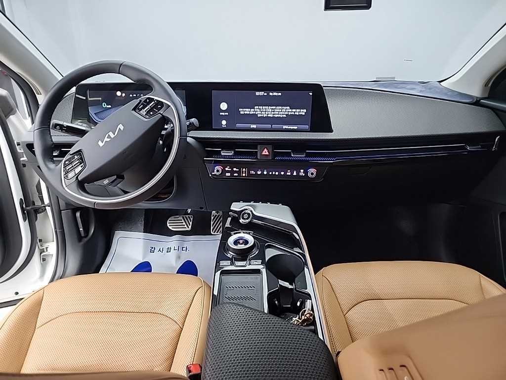 기아 EV6 롱레인지 AWD 어스 이미지 8