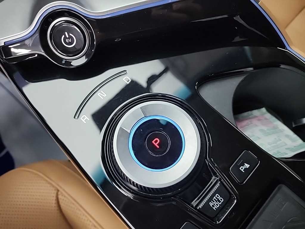 기아 EV6 롱레인지 AWD 어스 이미지 9