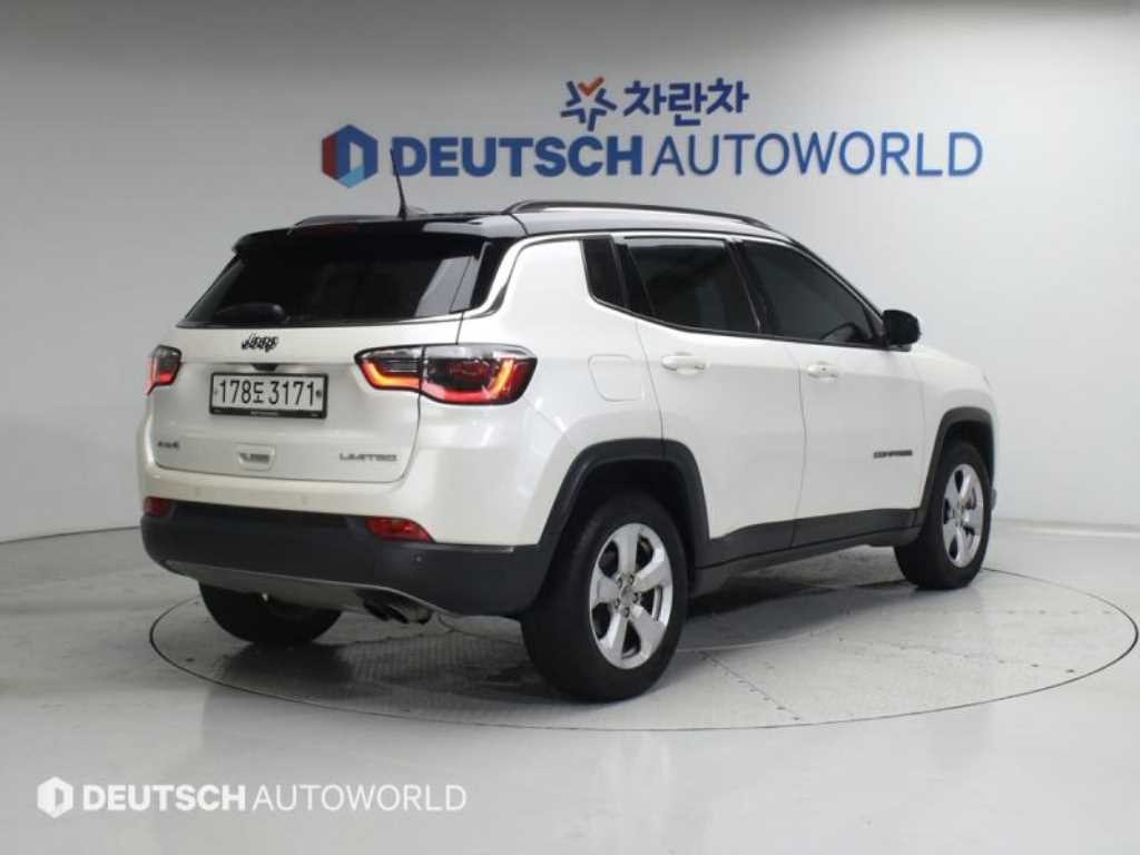 지프 컴패스 컴패스 2세대 2.4 AWD 리미티드 이미지 4