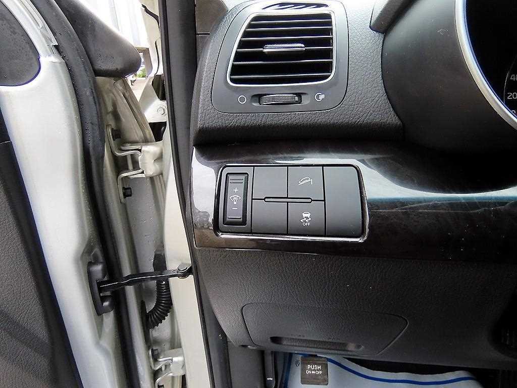 기아 쏘렌토 뉴 쏘렌토 R 2WD 2.0 TLX 스페셜 이미지 12