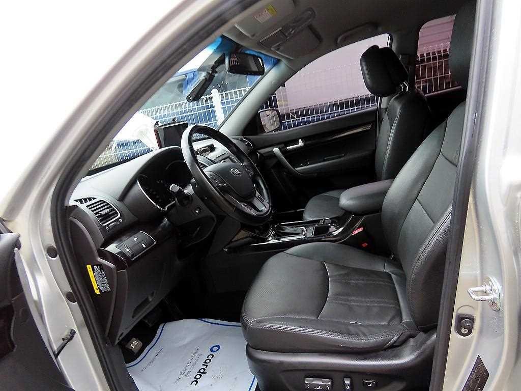 기아 쏘렌토 뉴 쏘렌토 R 2WD 2.0 TLX 스페셜 이미지 5