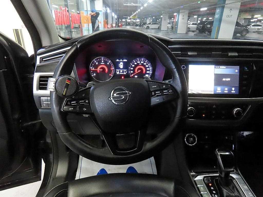 KG모빌리티(쌍용) 코란도 뷰티풀코란도 2WD 디젤 1.6 딜라이트 플러스 이미지 8