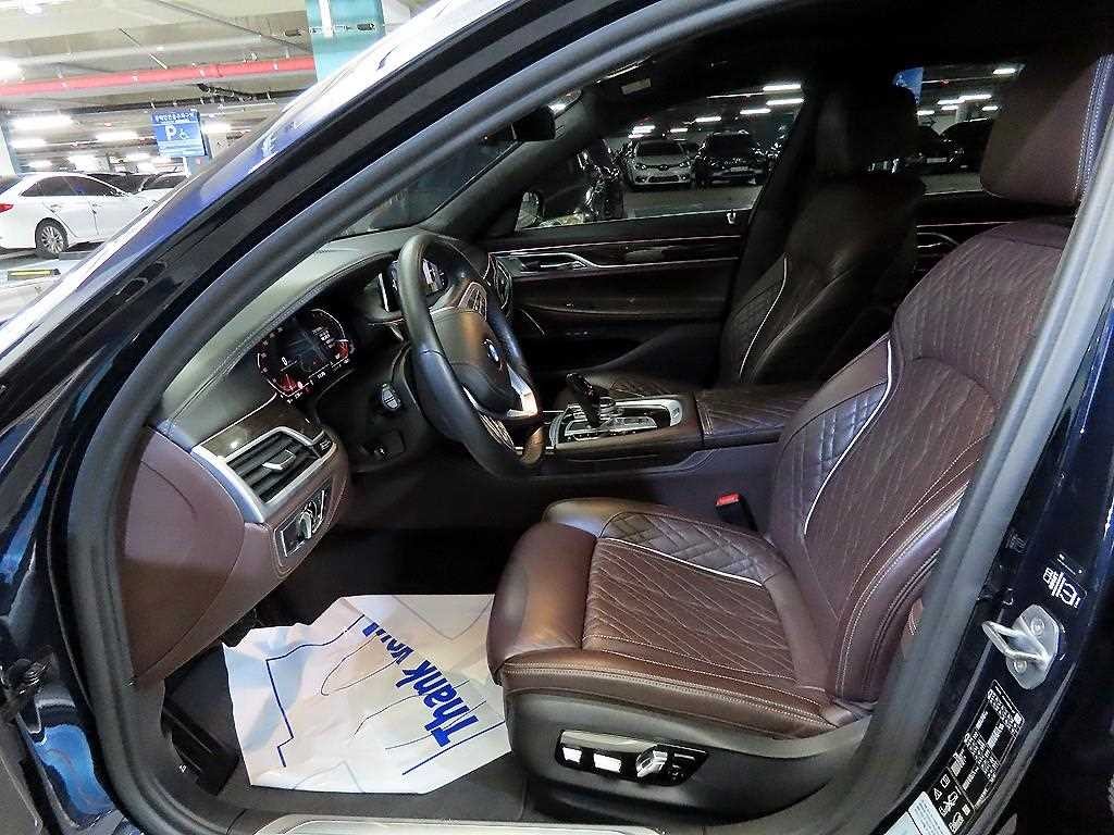 BMW 7시리즈 7시리즈 (G11) 740d xDrive 디자인 퓨어 엑설런스 이미지 6
