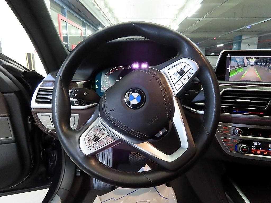 BMW 7시리즈 7시리즈 (G11) 740d xDrive 디자인 퓨어 엑설런스 이미지 8