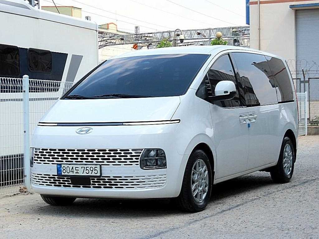 현대 스타리아 2WD 디젤 카고 모던 3인승 이미지 2