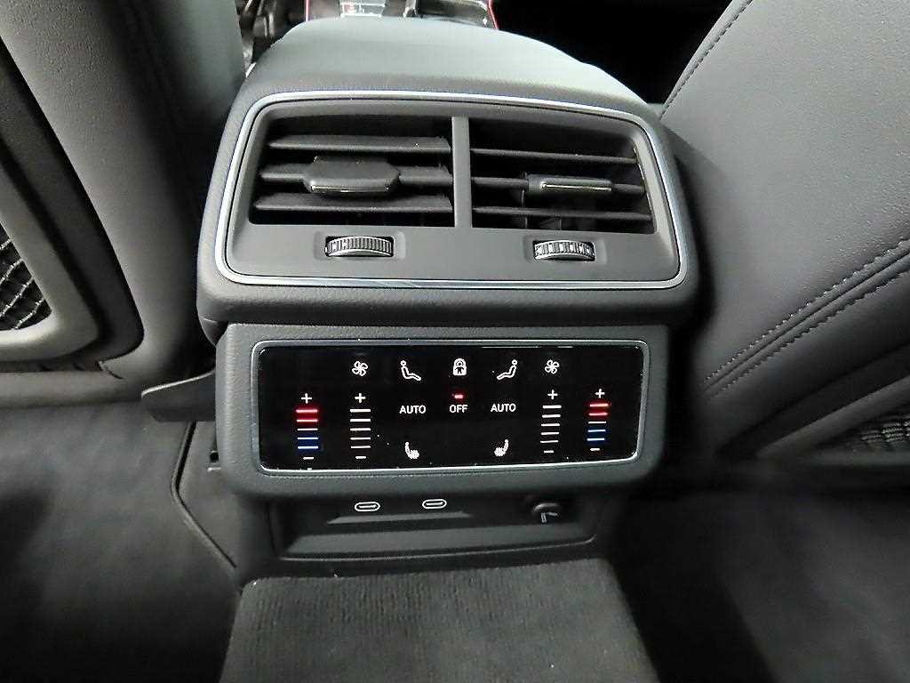아우디 A6 A6 (C8) 45 TFSI 콰트로 프리미엄 이미지 12