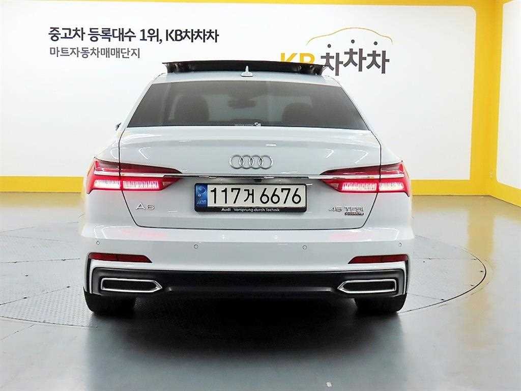 아우디 A6 A6 (C8) 45 TFSI 콰트로 프리미엄 이미지 3
