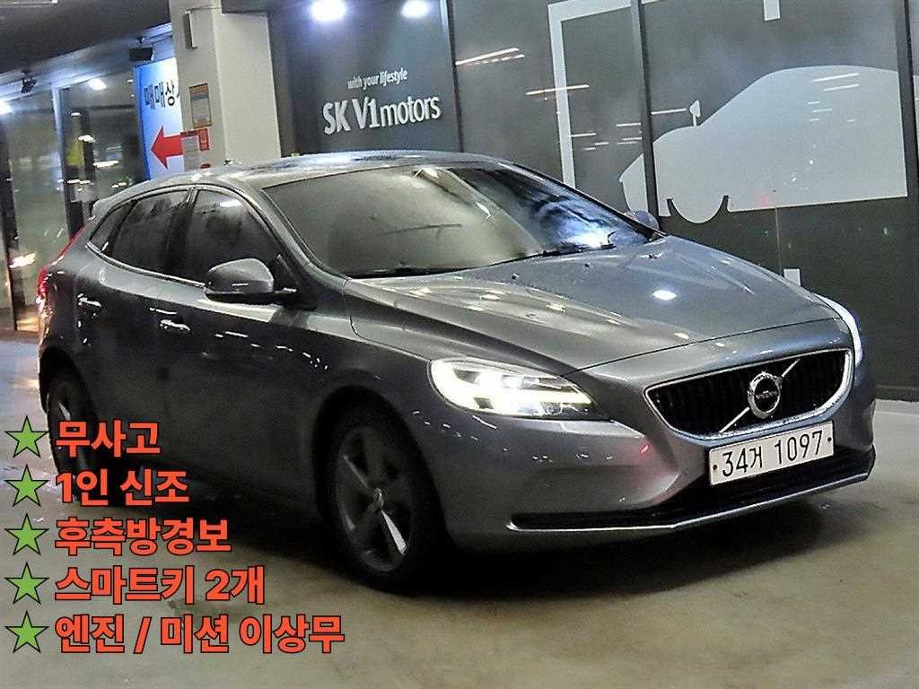 볼보 V40 D3 모멘텀 이미지 1