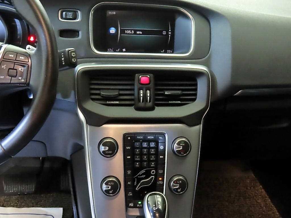 볼보 V40 D3 모멘텀 이미지 11