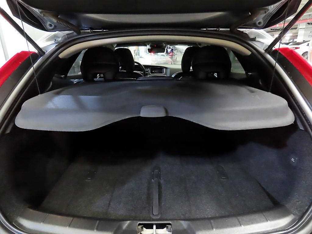 볼보 V40 D3 모멘텀 이미지 18