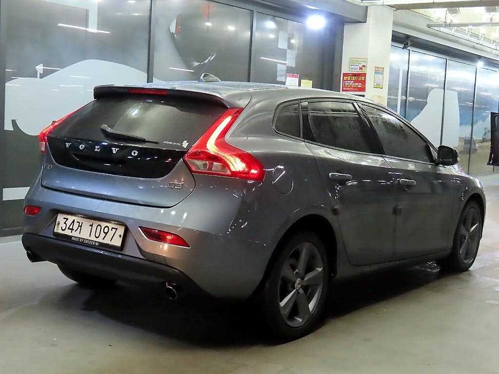 볼보 V40 D3 모멘텀 이미지 4