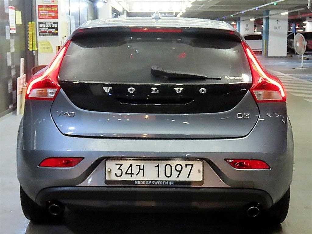 볼보 V40 D3 모멘텀 이미지 5
