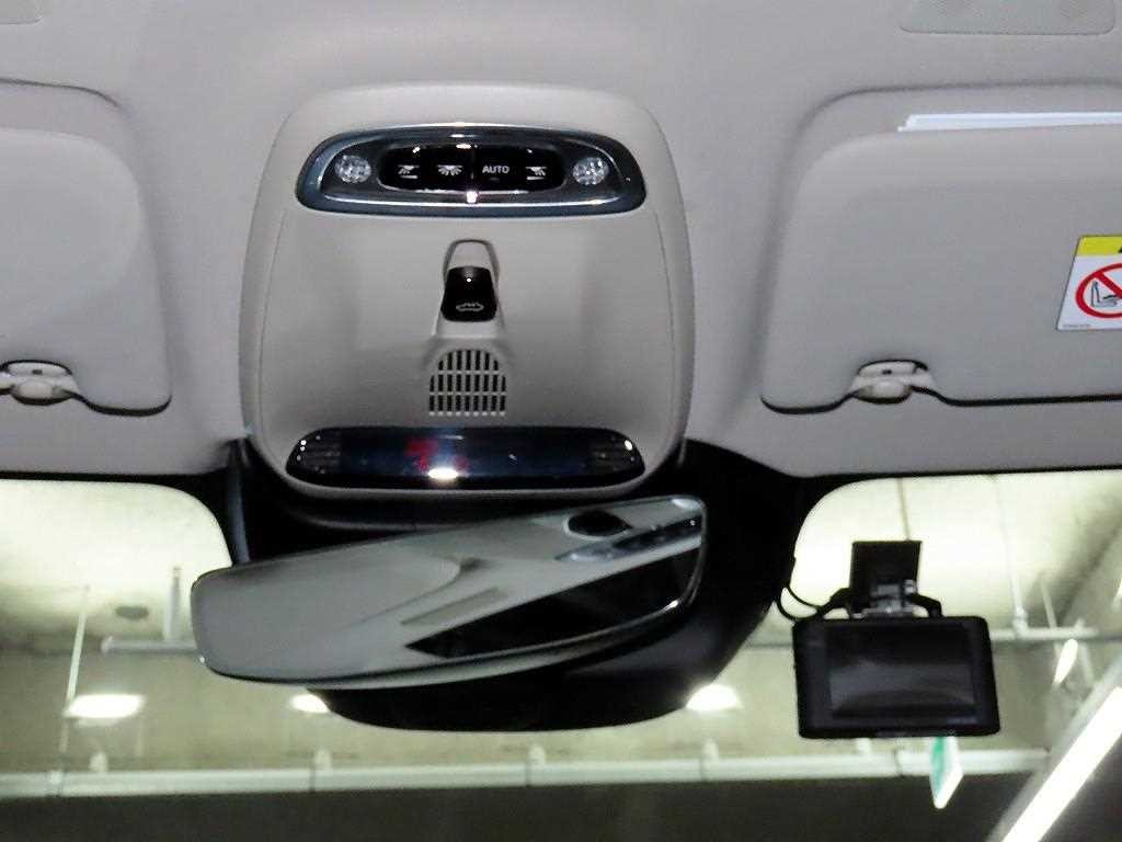 볼보 V60 V60 크로스 컨트리 2세대 2.0 B5 프로 AWD 이미지 14