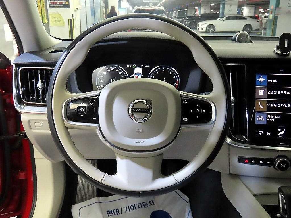 볼보 V60 V60 크로스 컨트리 2세대 2.0 B5 프로 AWD 이미지 8