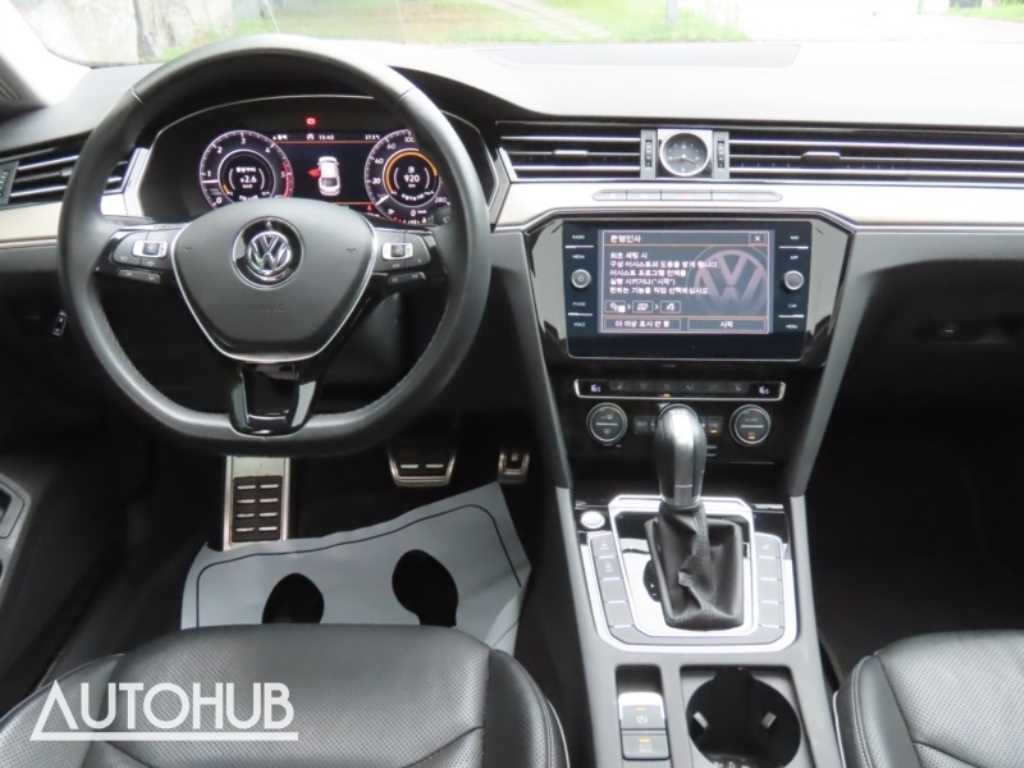 폭스바겐 아테온 2.0 TDI 엘레강스 프레스티지 이미지 16