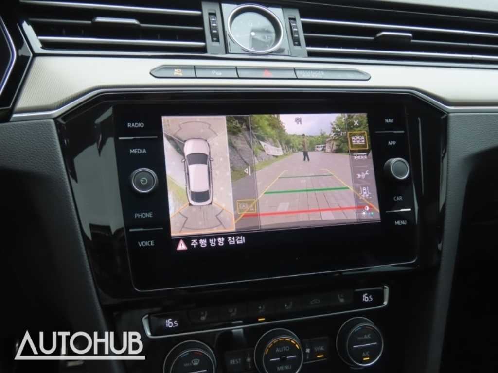 폭스바겐 아테온 2.0 TDI 엘레강스 프레스티지 이미지 8
