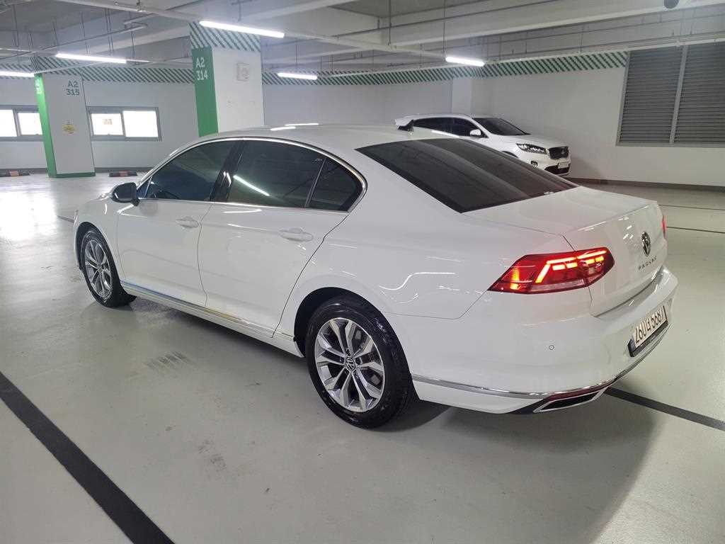 폭스바겐 파사트 파사트GT(B8) 2.0 TDI 프리미엄 이미지 4